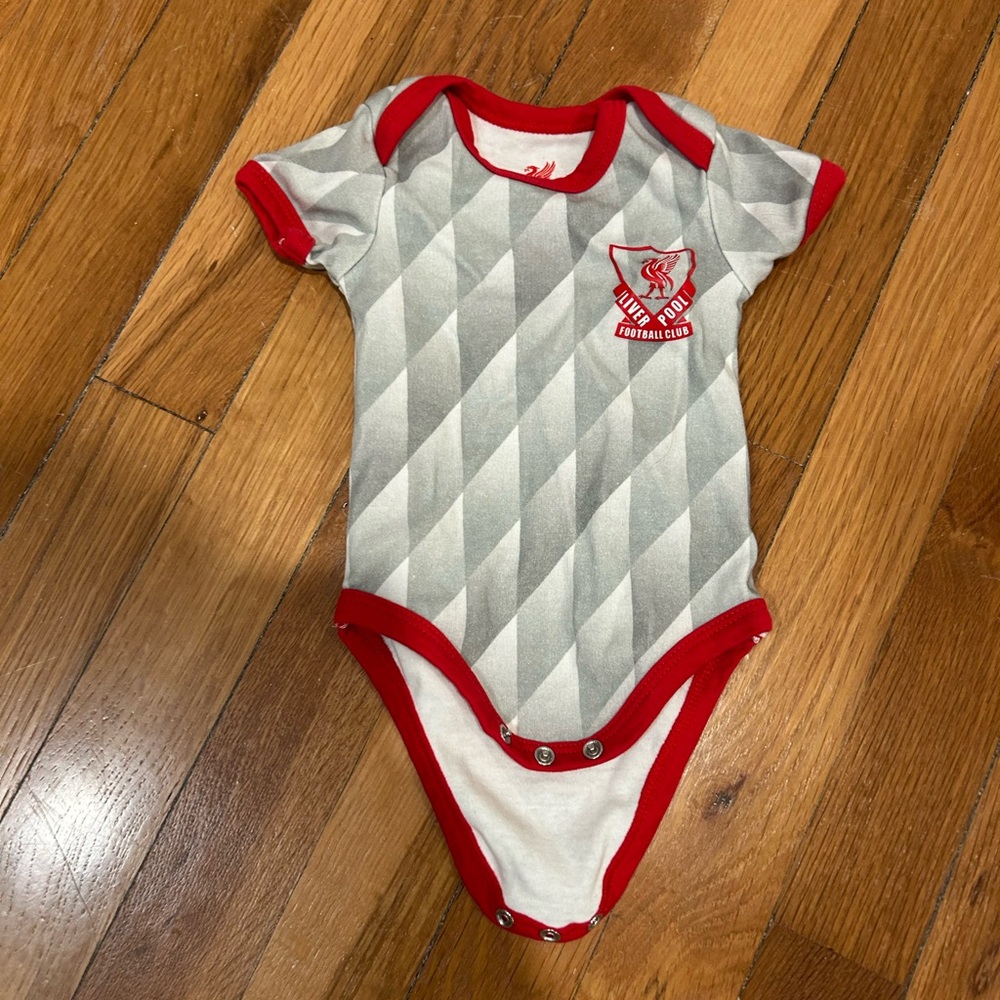 Official Liverpool F.C Newborn Onesie ⚽️!